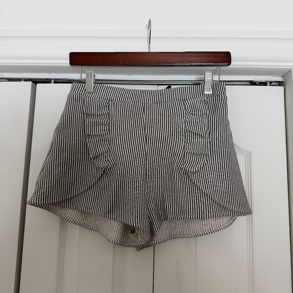 Striped High-Waisted Ruffle Shorts – Lightweight Summer Shorts